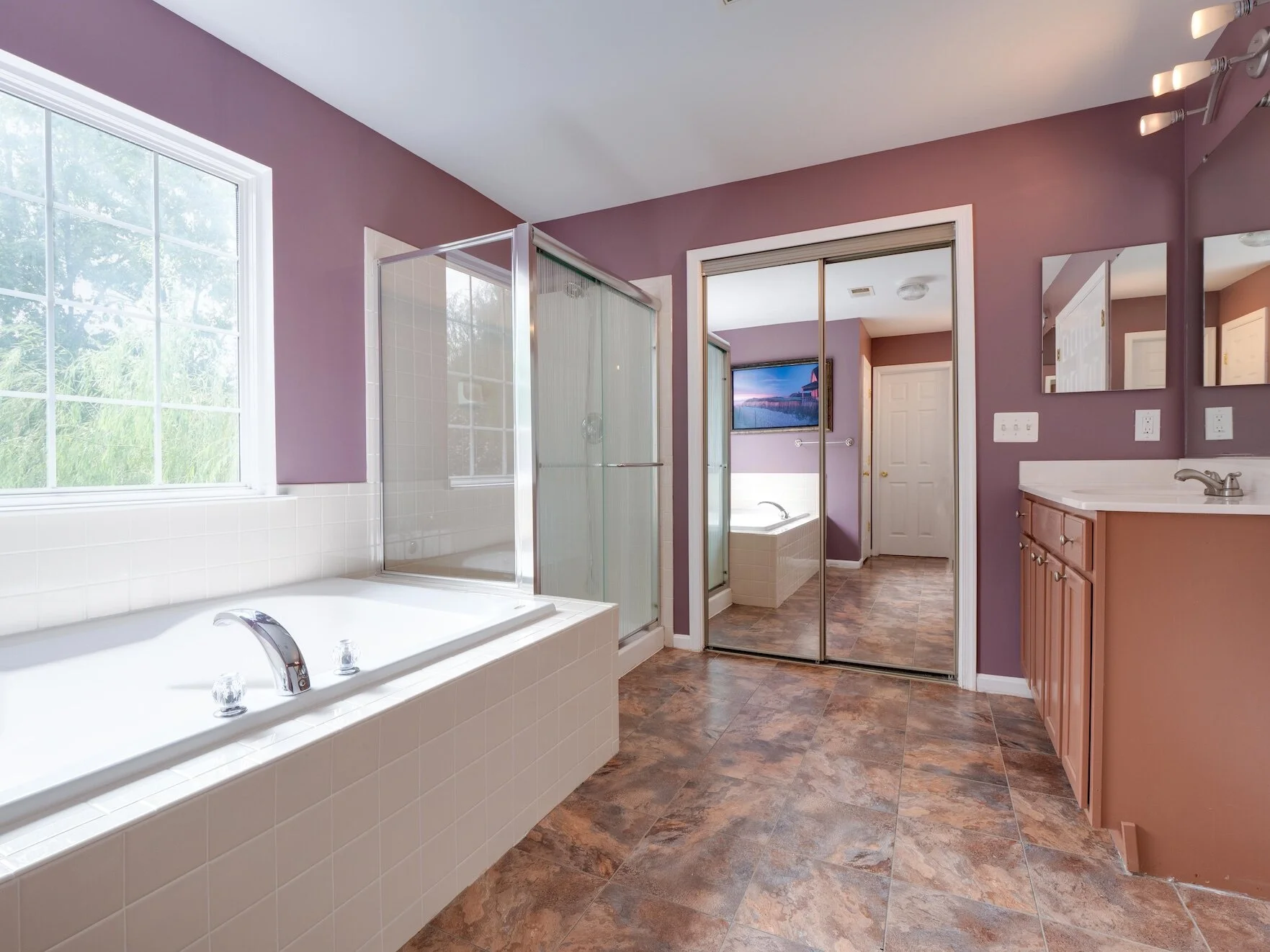 29 - Master Bathroom.jpg