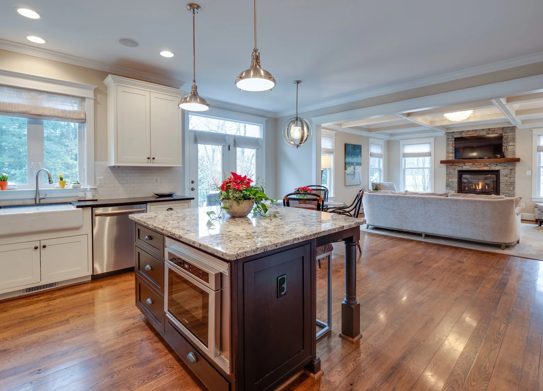 09 - Kitchen.jpg