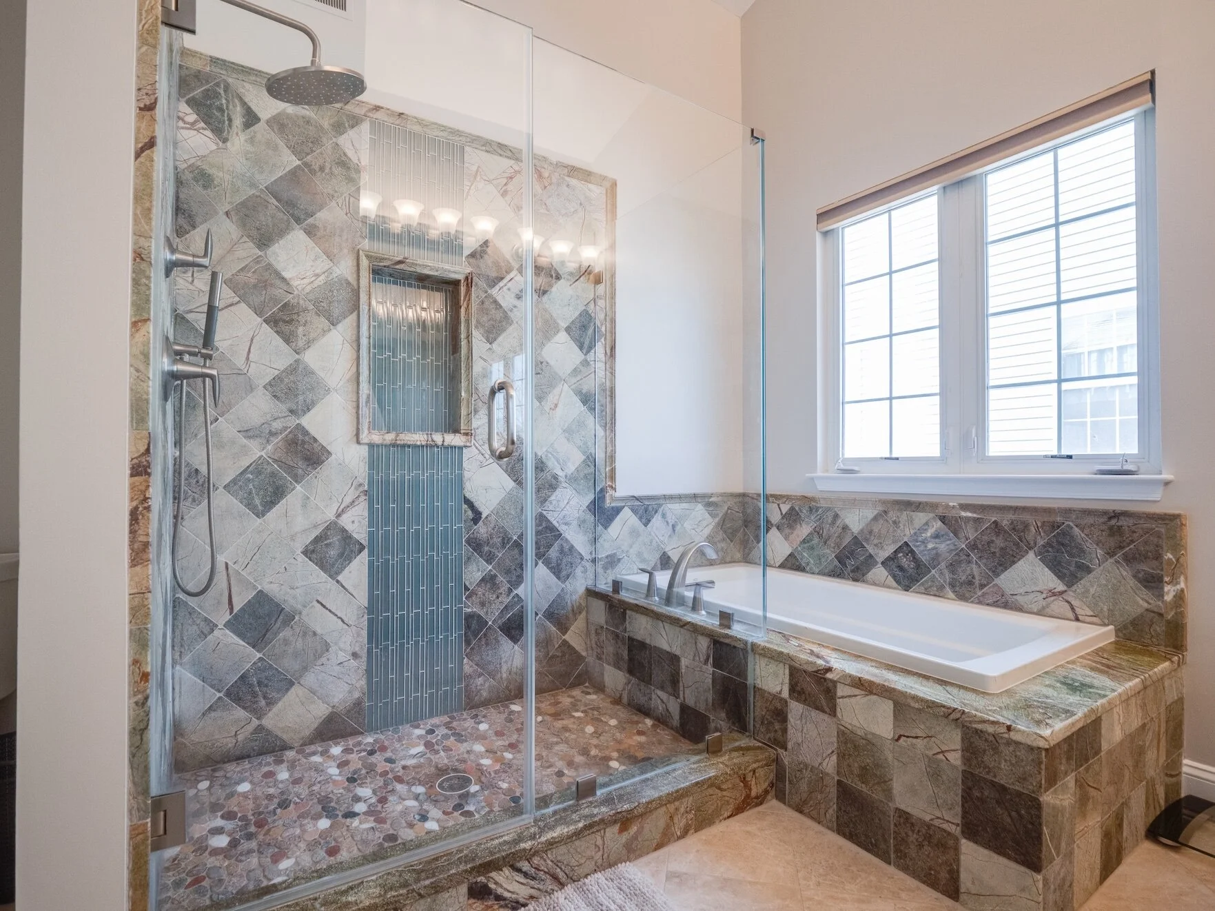 Master Bath 3.jpg