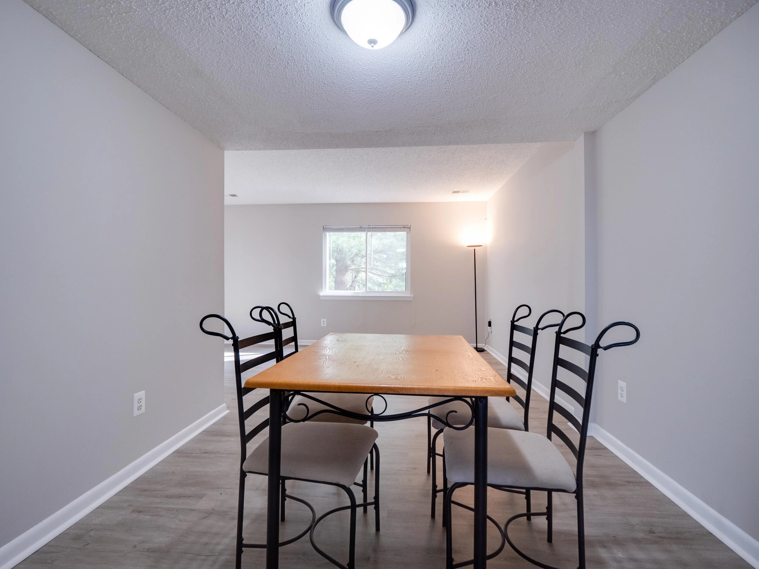 08 - Dining.jpg