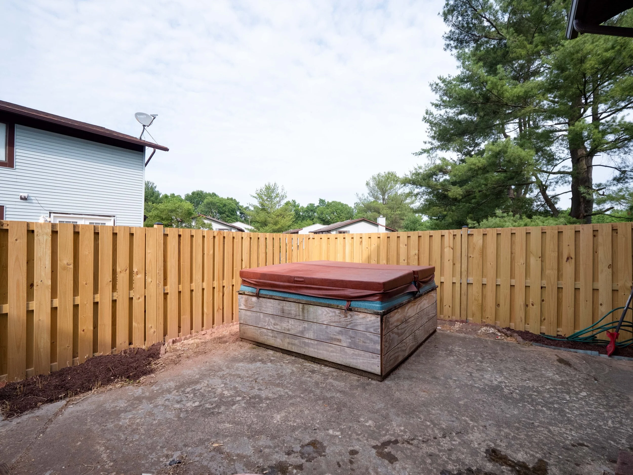 18 - Backyard.jpg
