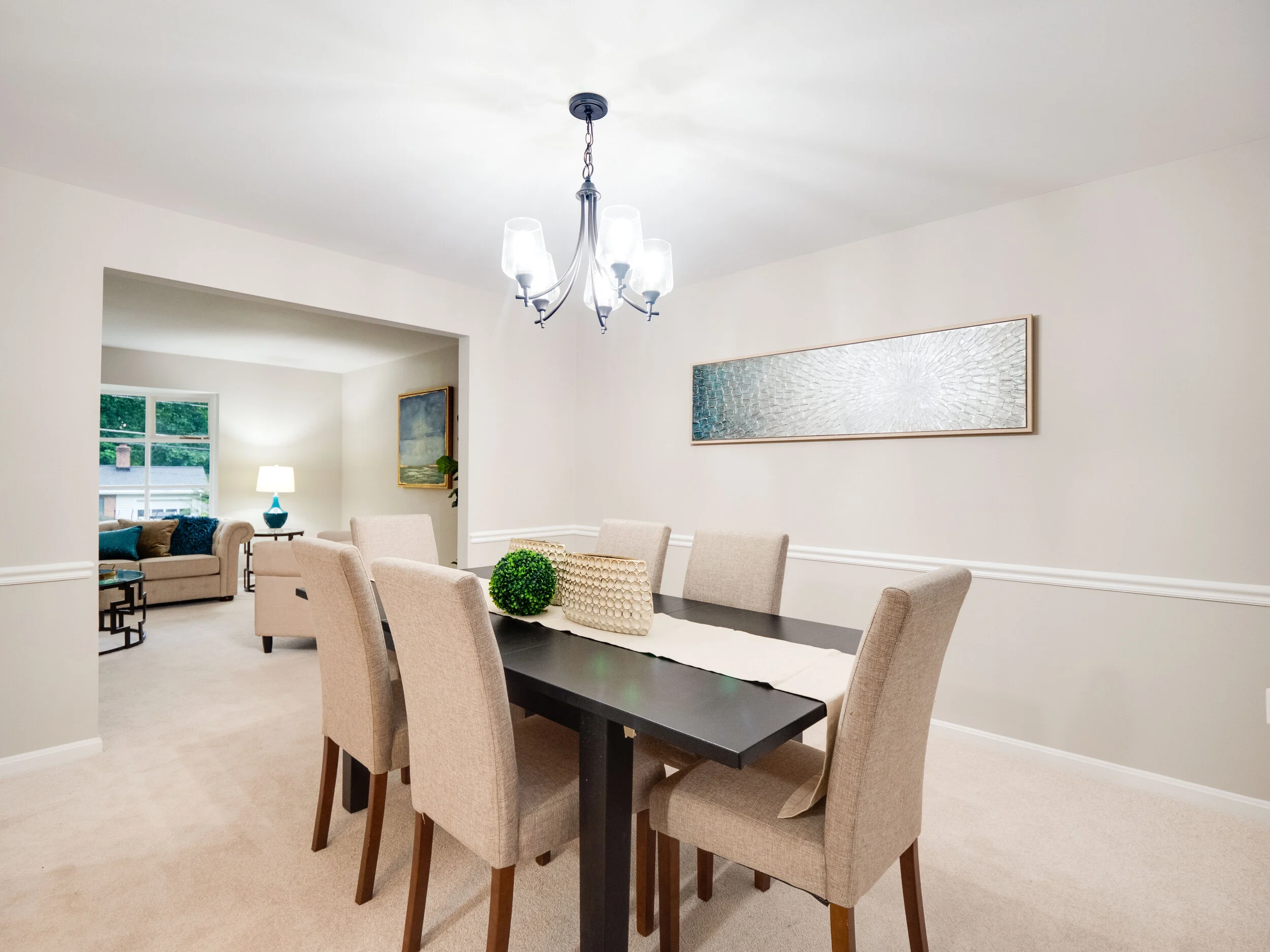 12 - Dining Room.jpg