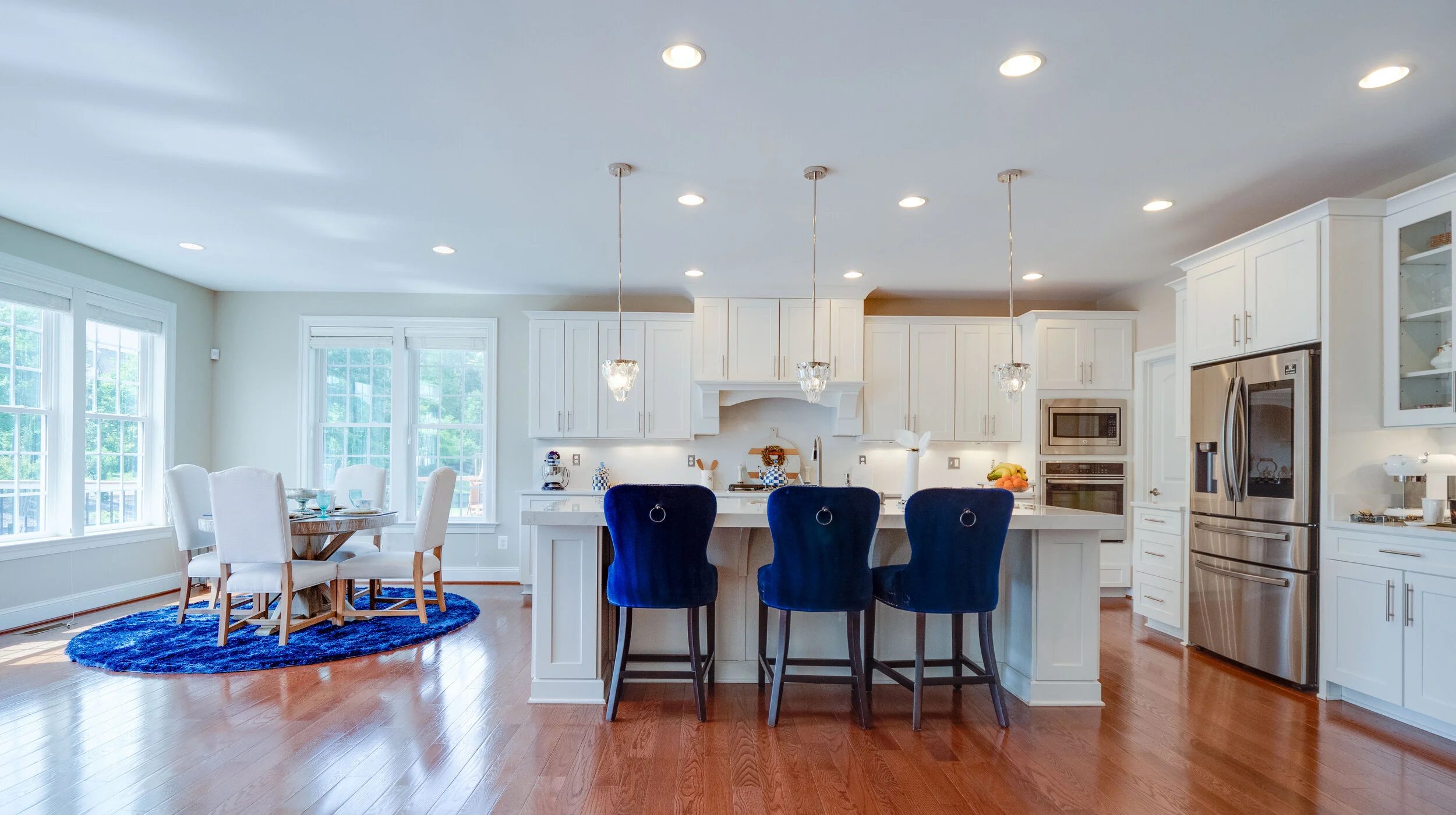 16 - Kitchen Wide.jpg