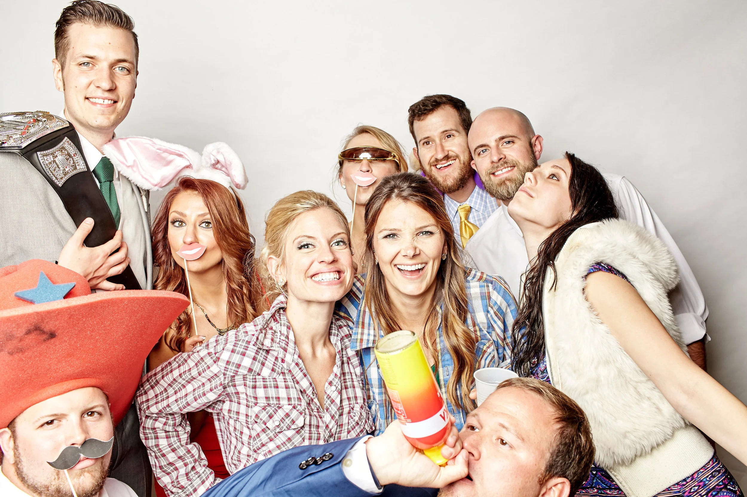 150620-nickamanda-photobooth-252.jpg