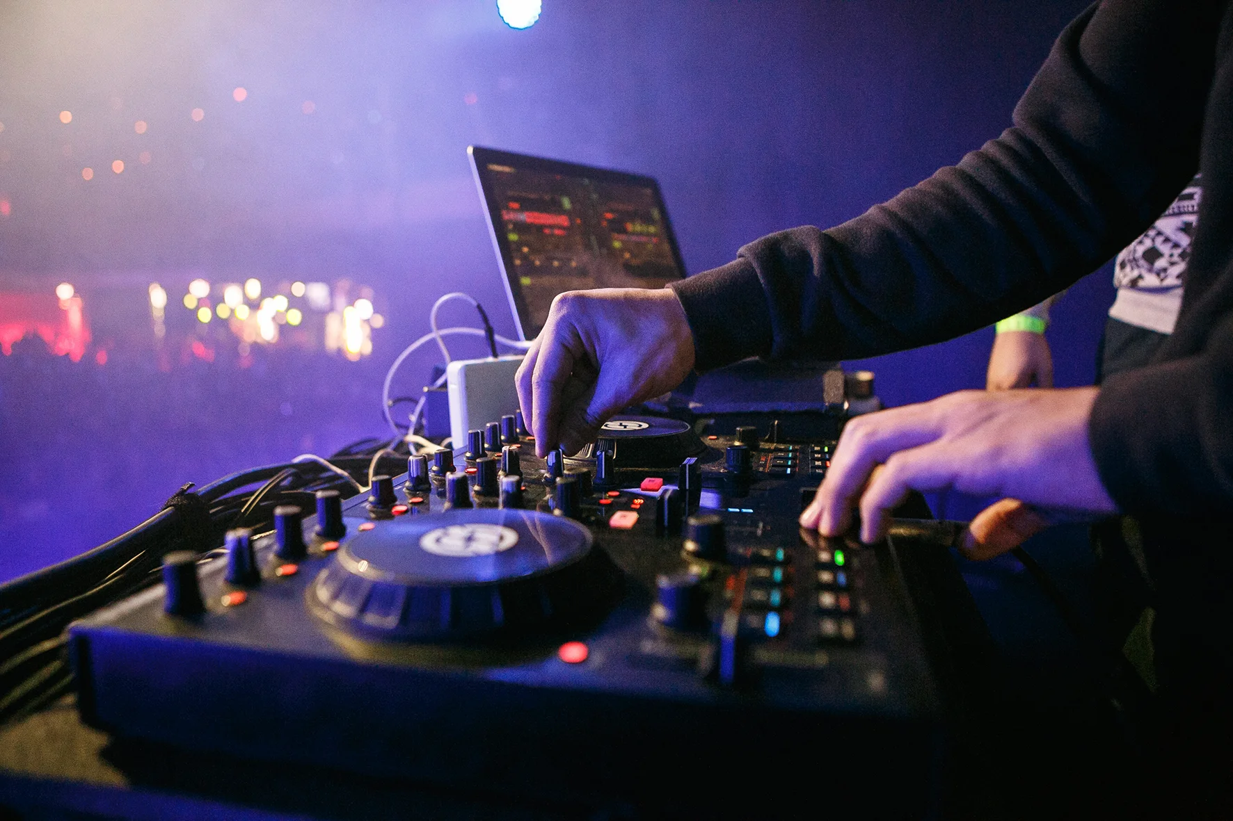 DJ image.jpg