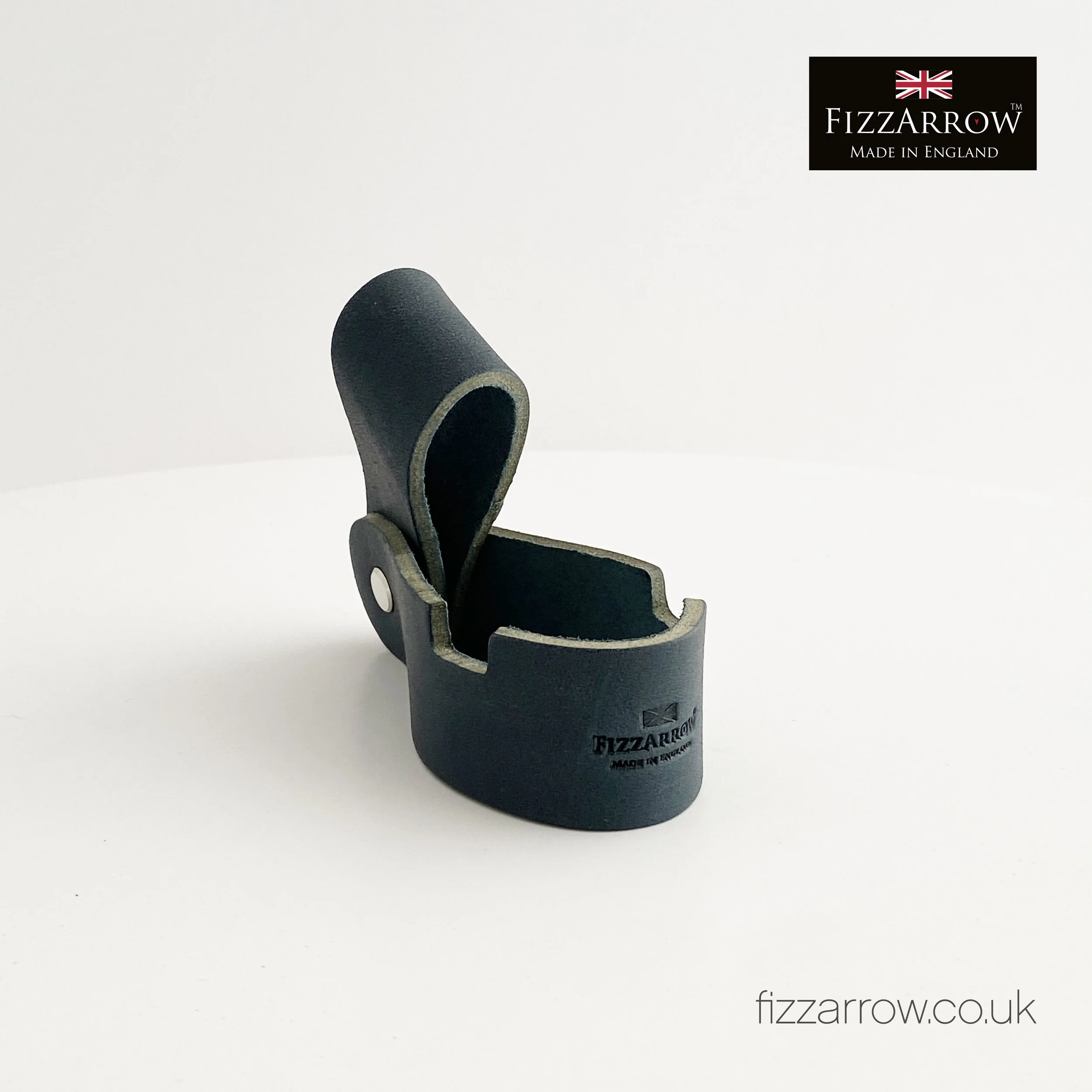 Fizzarrow Phone stand Square Blue.jpg