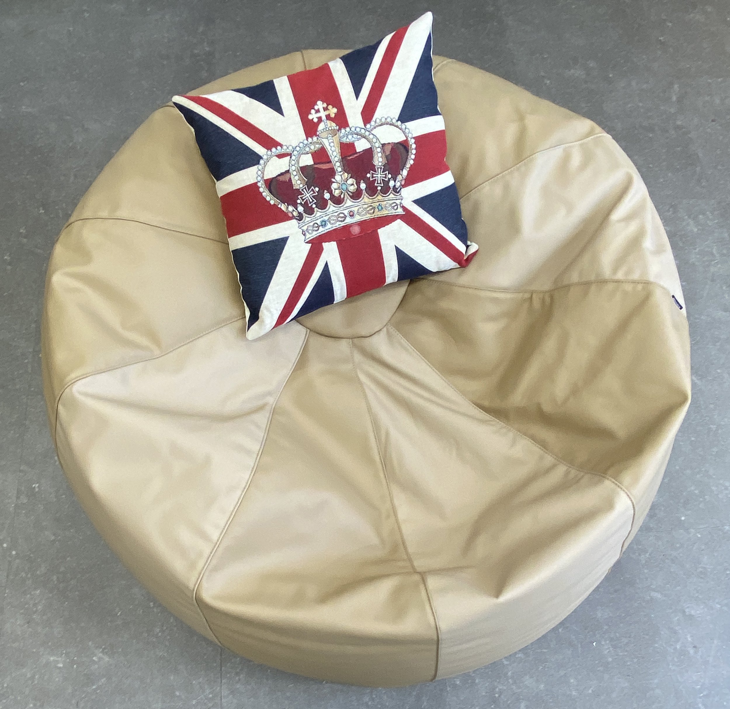 FizzArrow Sample bean bag - 6.JPG