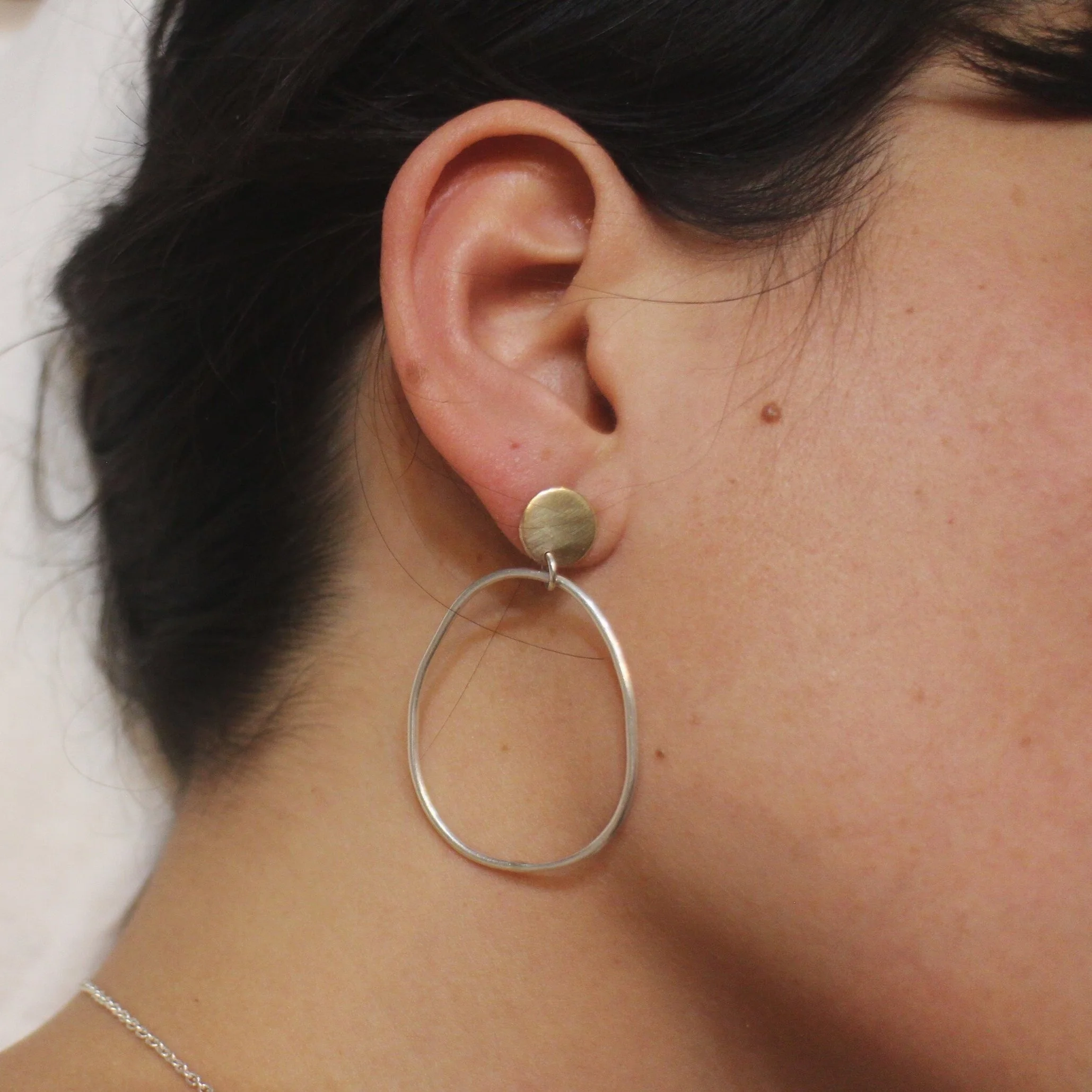 0BCEB087-D2B1-4433-A28D-2C5E046C415C