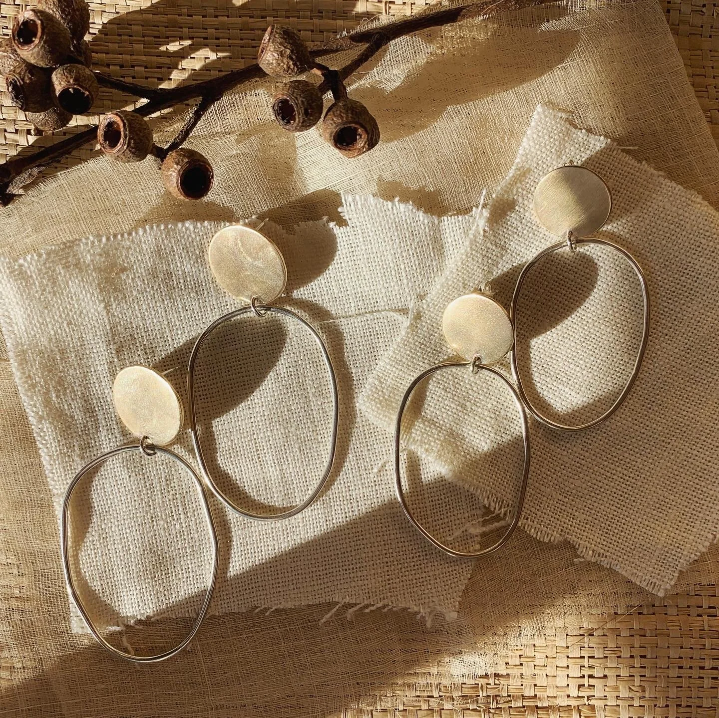 498C43A1-5D86-4733-893F-E3899A0E8DCA