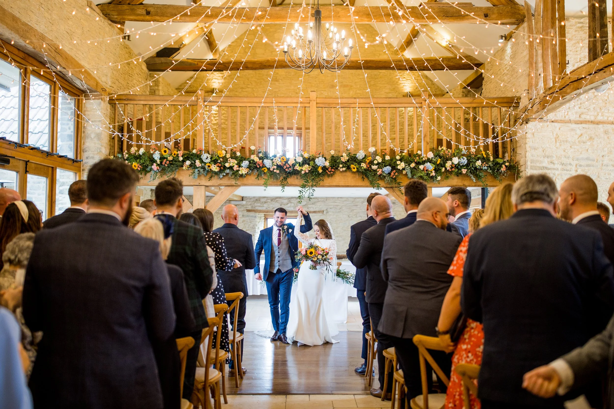 Laura &amp; Alex - Kingscote Barn