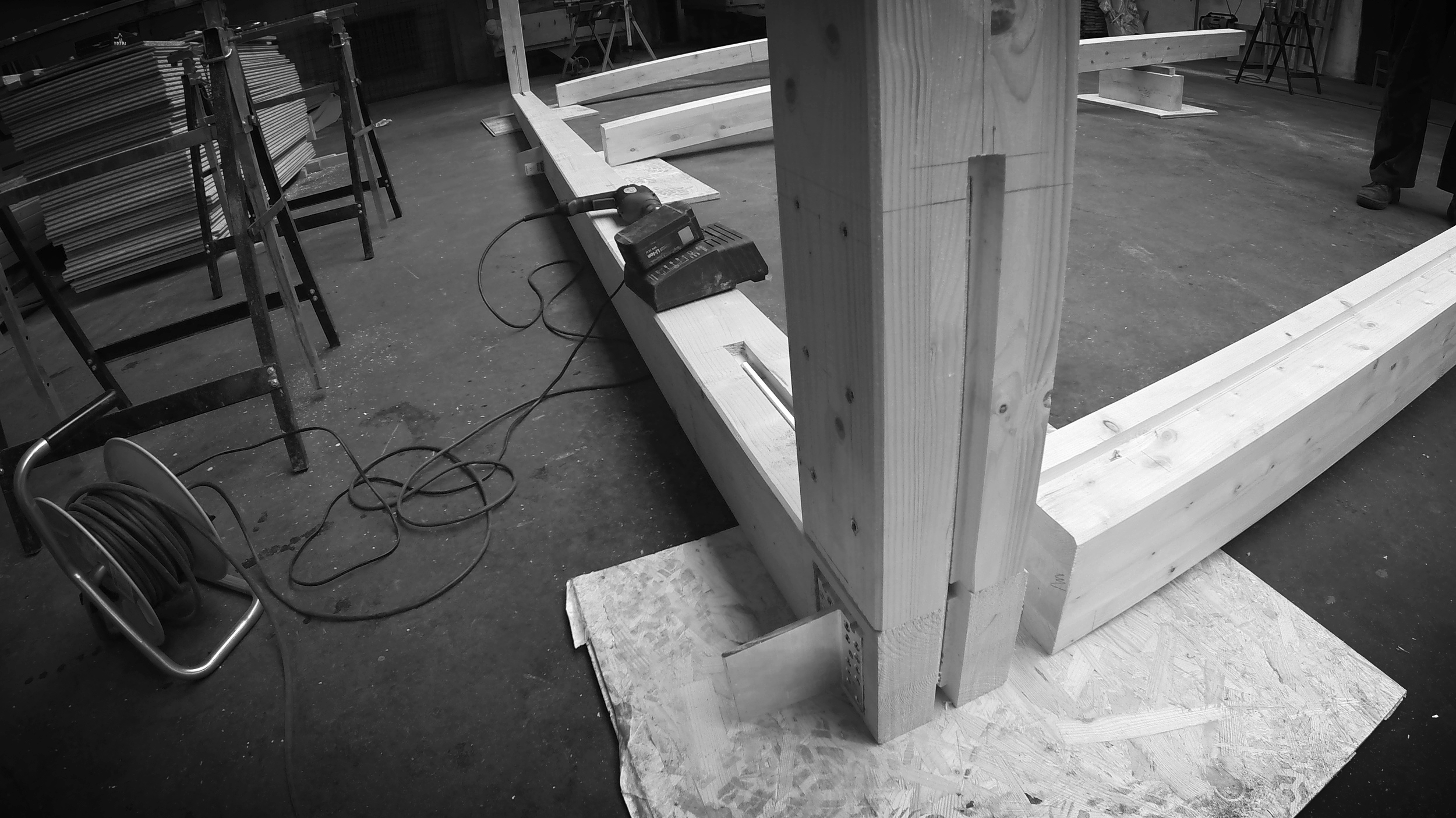 Pergola skrytý hliníkový spoj.JPG