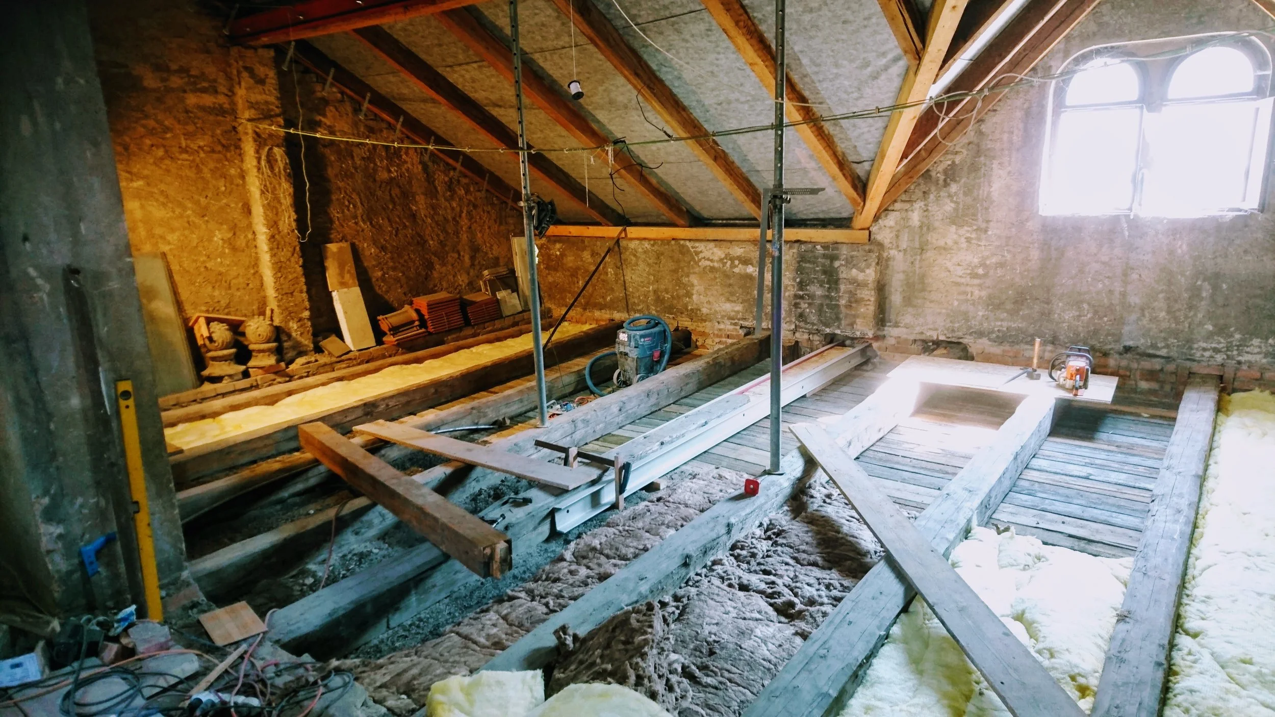  sanace a statické zajištění stropních trámů 