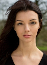 Hayle McQuillian as Ayse