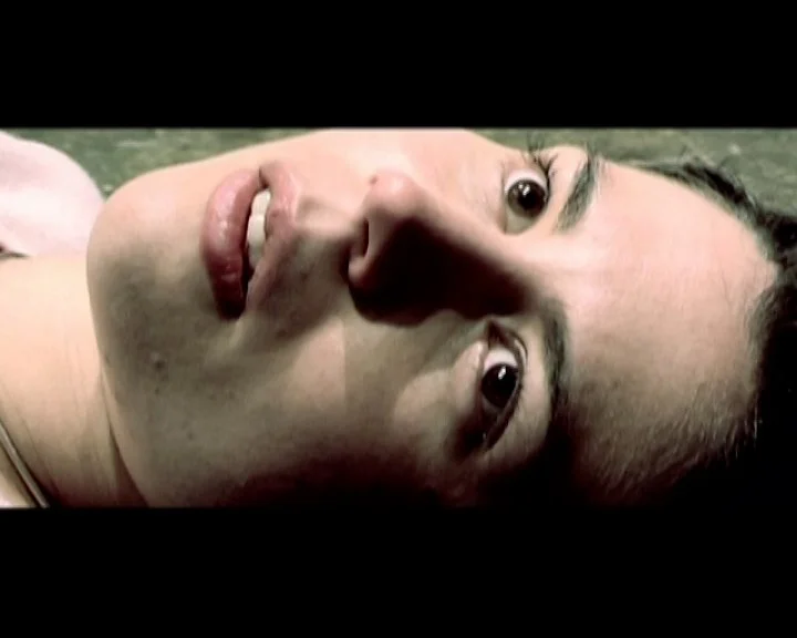 Sweet Sorrow - Sequence 4x3.00_10_03_04.Still105.jpg
