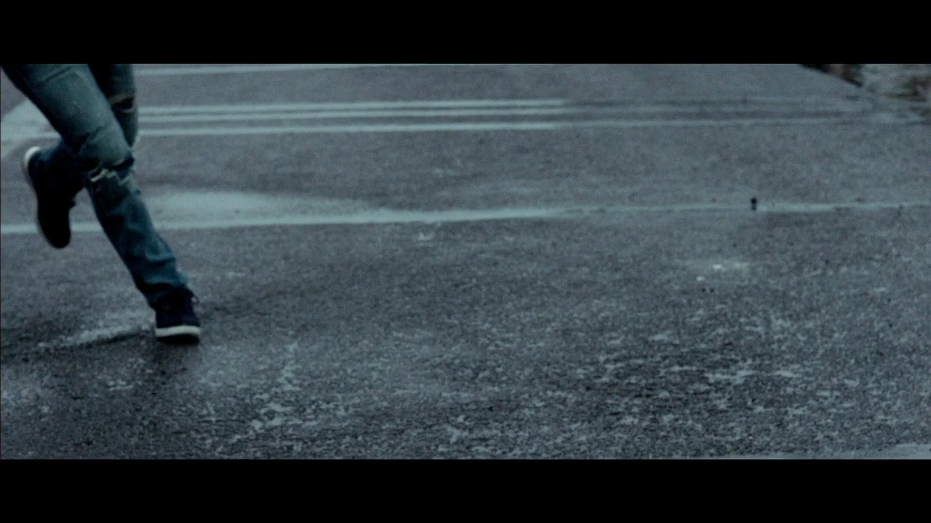 jack_rose_-_chasing_cars_(music_video) (1080p).00_02_43_23.Still028.jpg