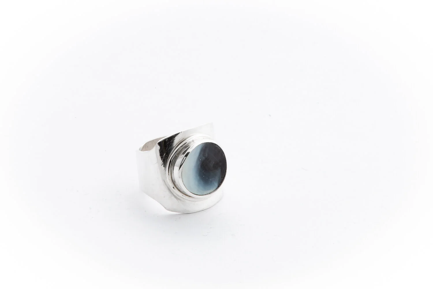 AnetteSkaugenGuldagersmykker_kunsthandverk_ring_lanterne119.jpg