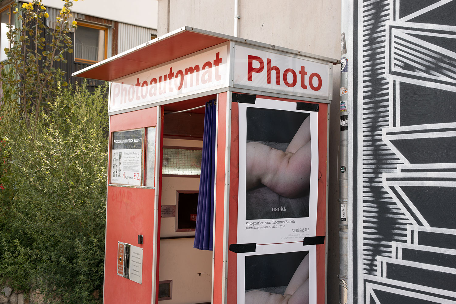  Poster zur Ausstellung „nackt“ mit Bildern von Thomas Rusch 