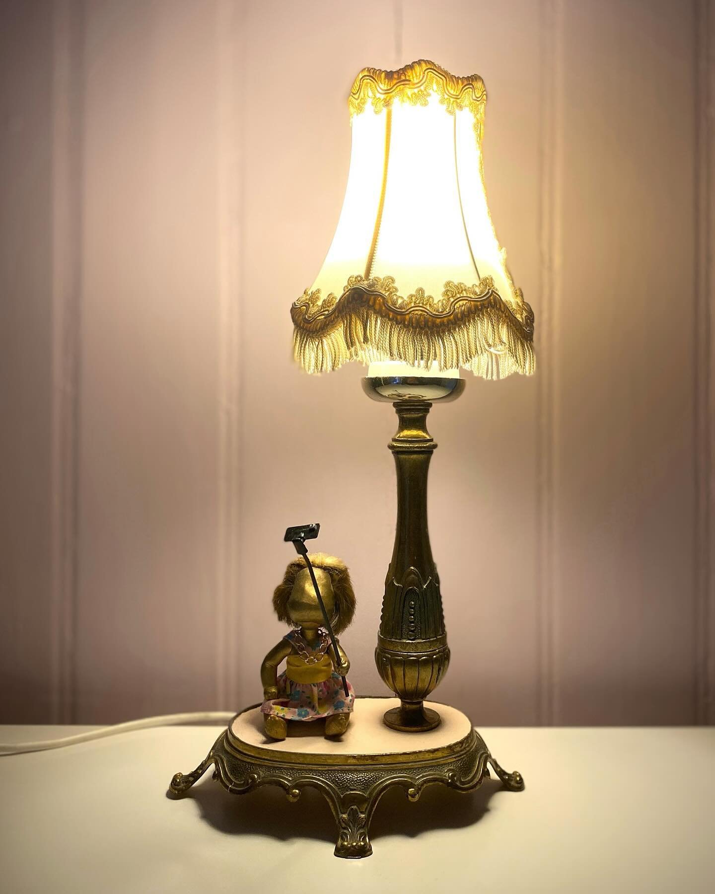 05.10.24 Psyko, Baby selfie bordlampe: lille Malene 💖💡🤳