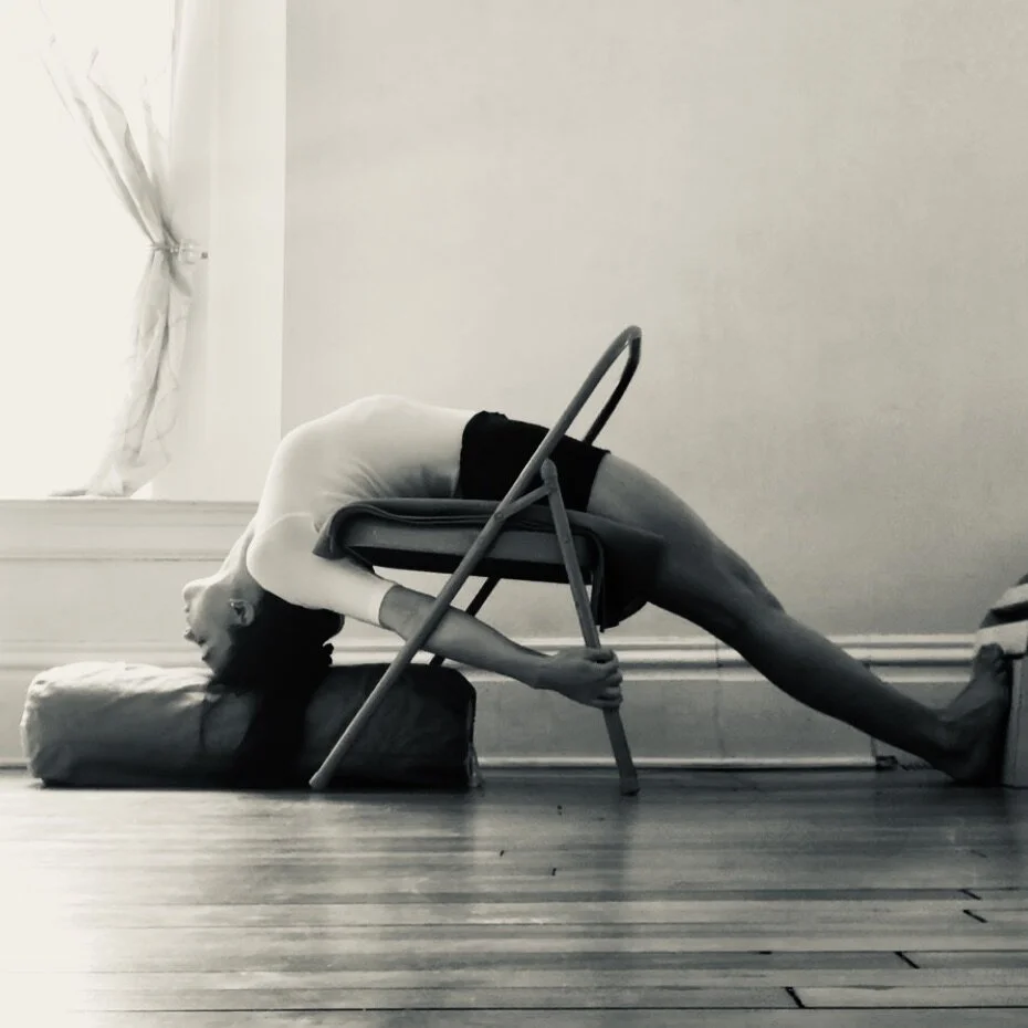 Dwi Pada Viparita Dandasana - intermediate supported variation