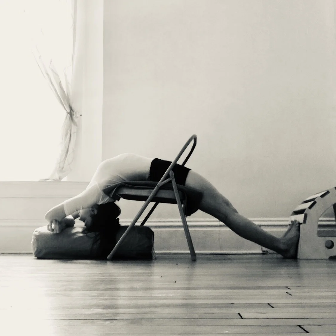 Dwi Pada Viparita Dandasana - intermediate supported variation