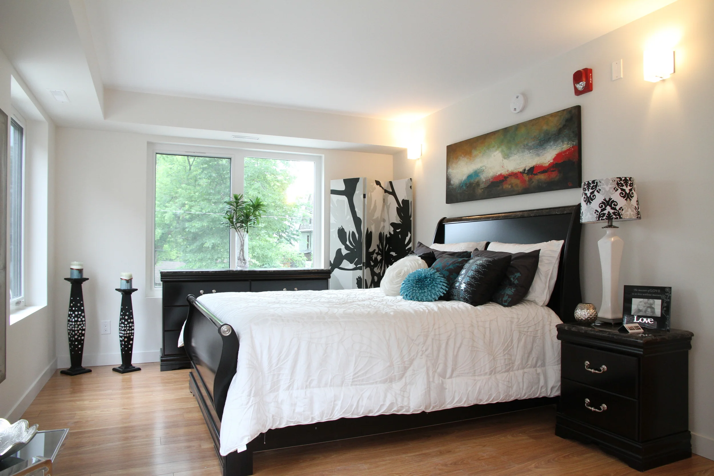 540 Jessie bedroom 1.jpg