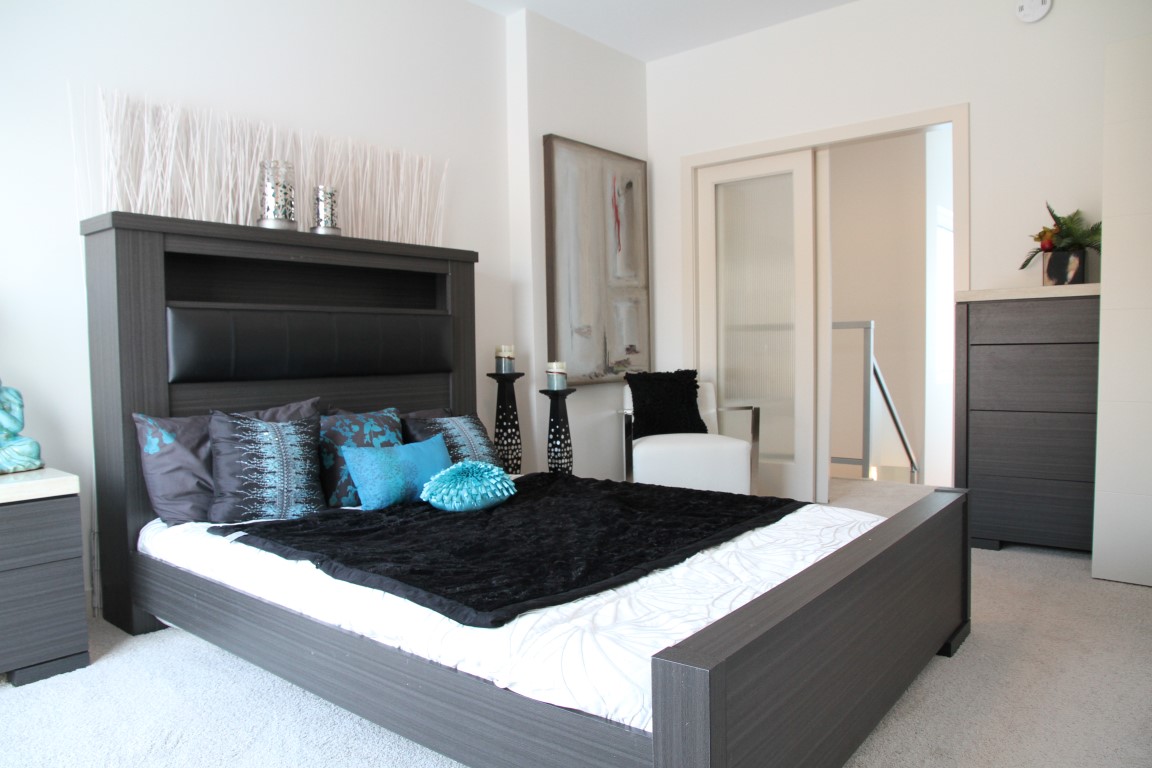 589 Jessie bedroom 1.jpg