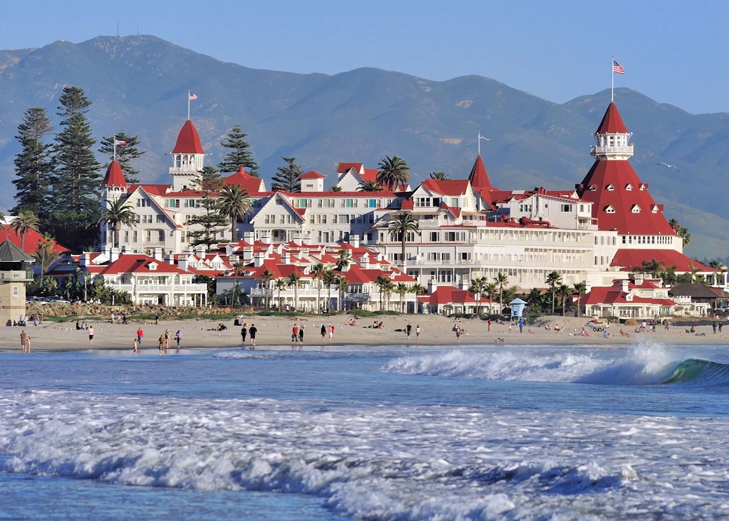 518240-beach-hotel-del-coronado-san-diego copy.jpg
