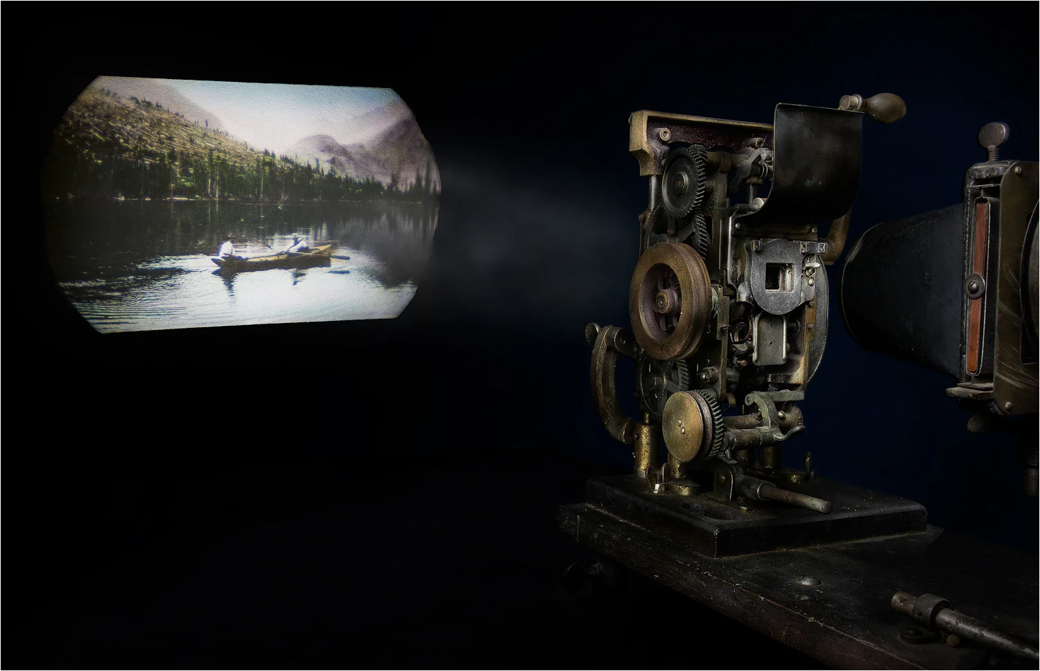 Projector-04 copy.jpg