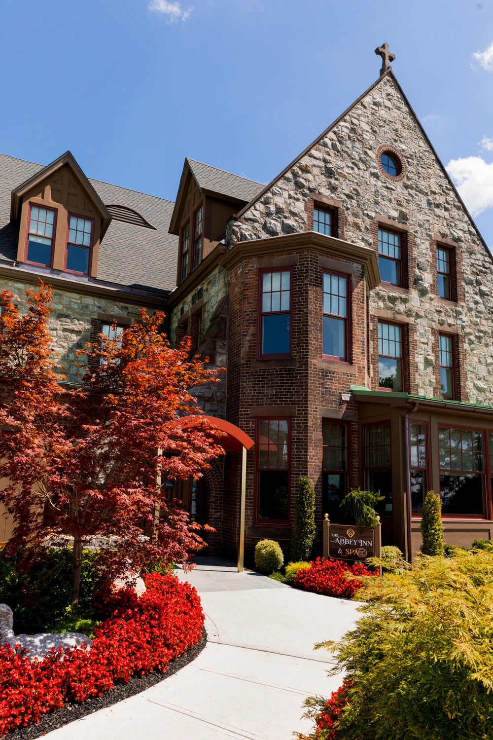Take A Peek Inside The Abbey Inn And Spa — LBFPHOTO
