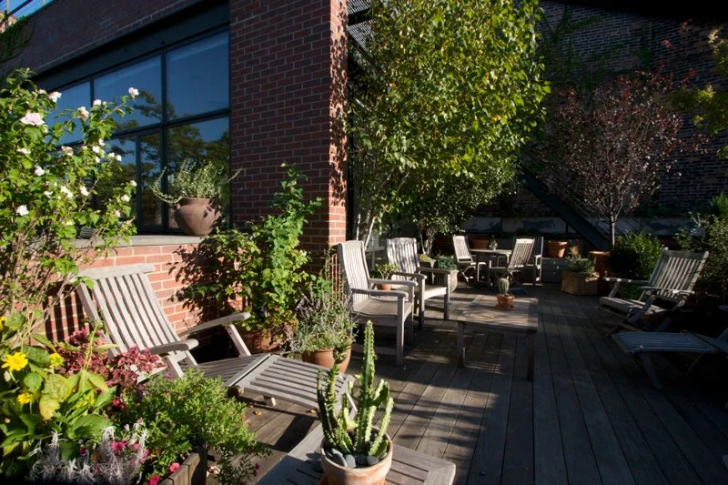 Outdoor editorial and film location rental