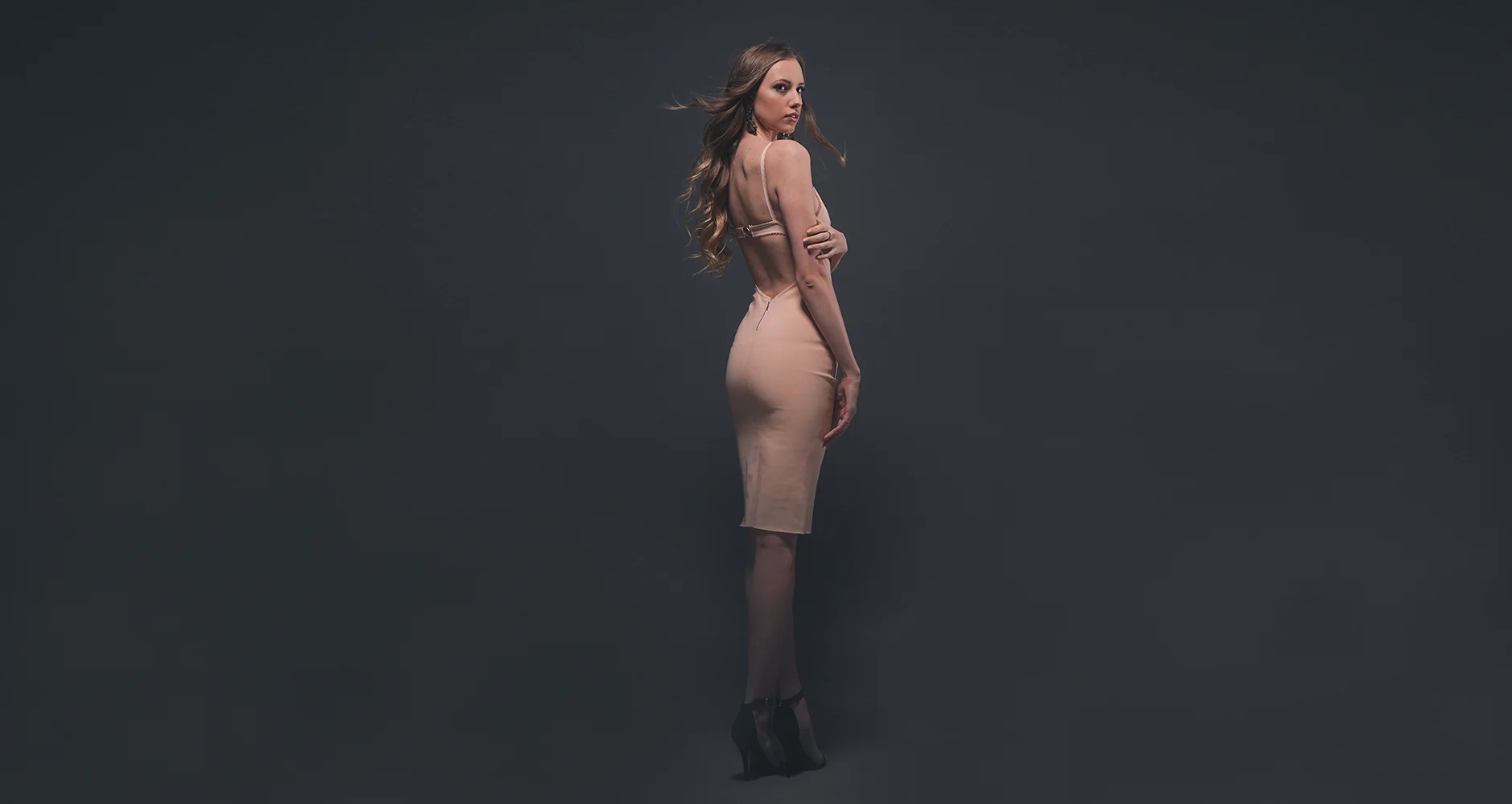 LOOKBOOK_GONEBLACK-C5-2-NoText_2.jpg
