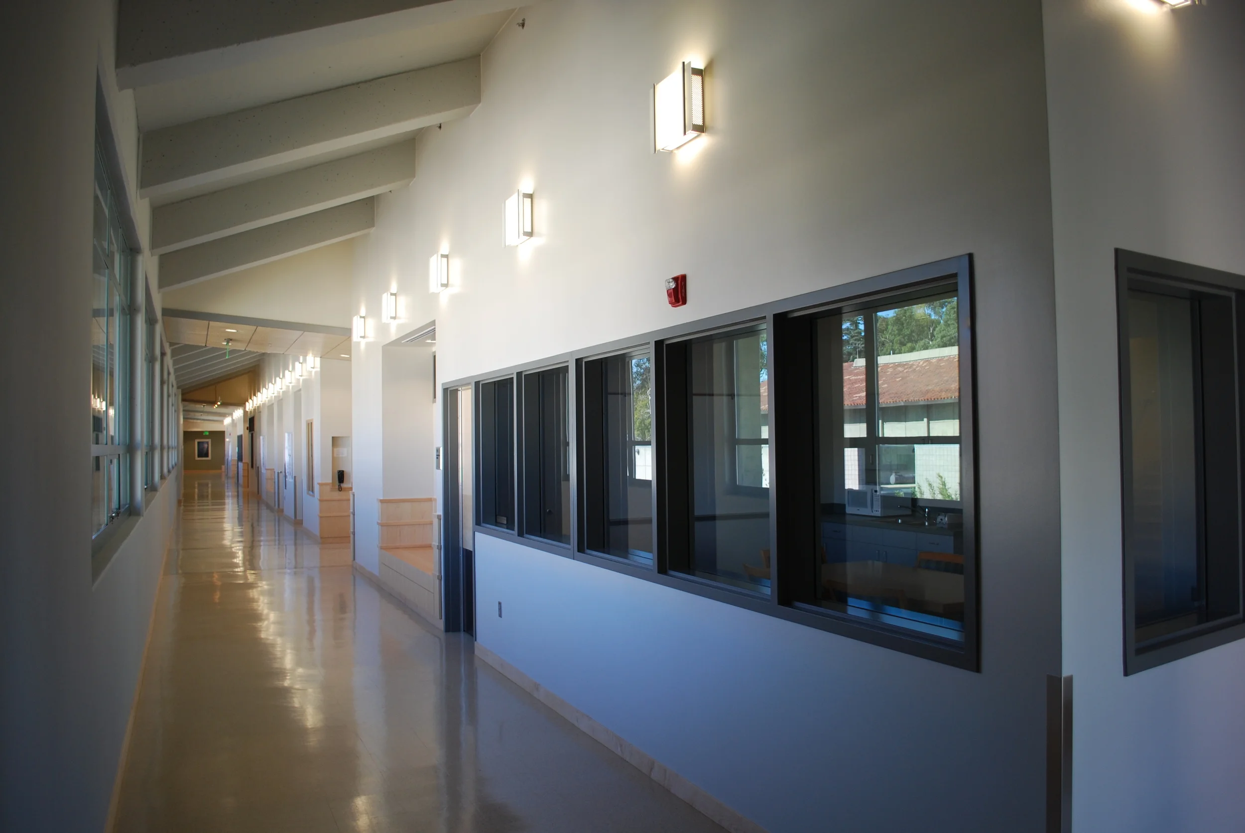 Hallway 1.JPG