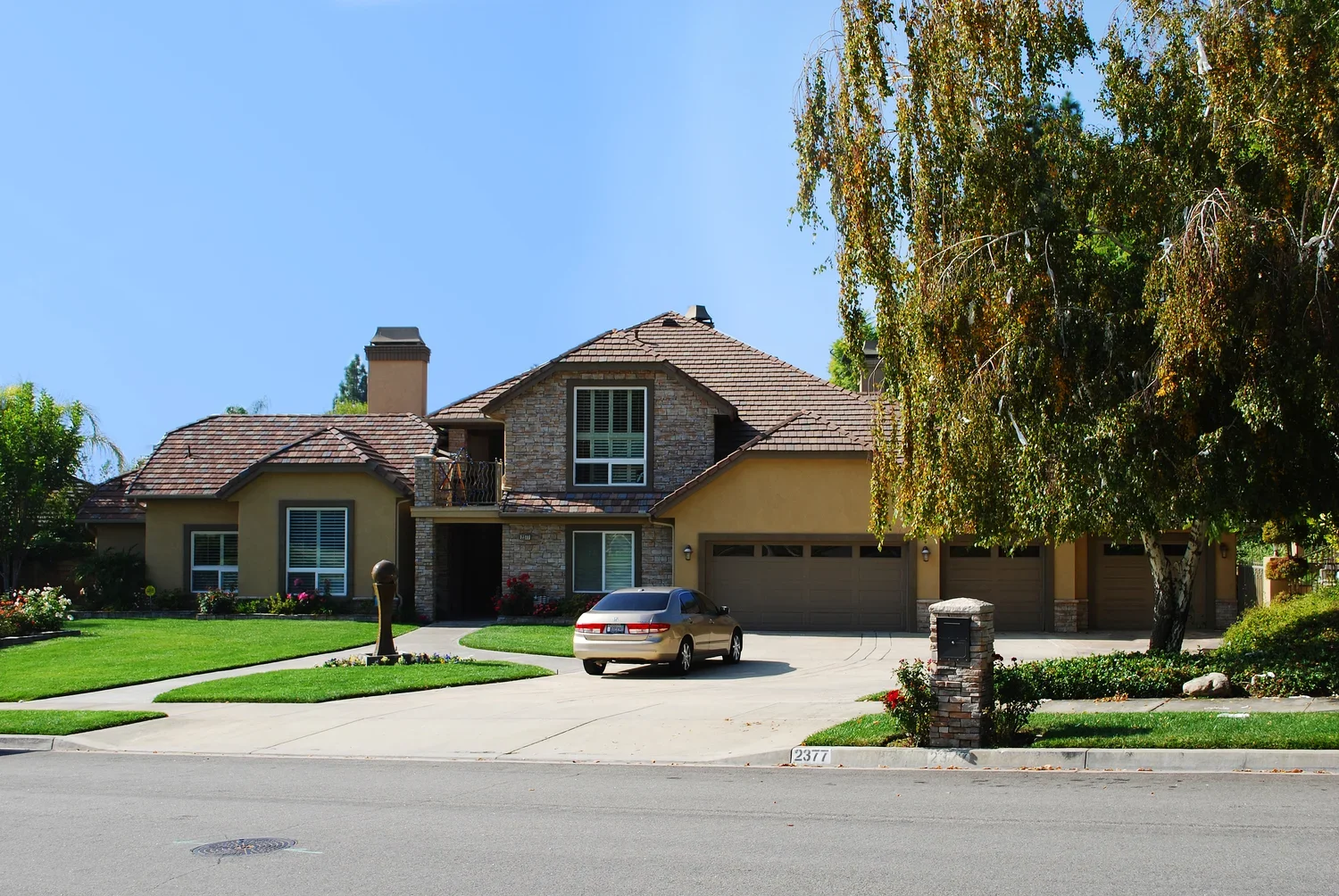 Gregor Residence 4.webp