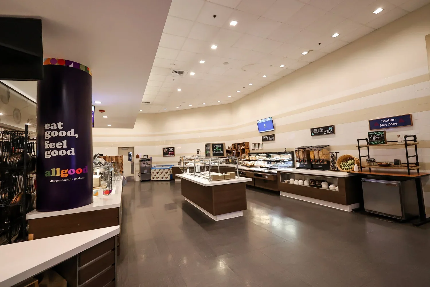 Irvine Commons Plaza 7.webp