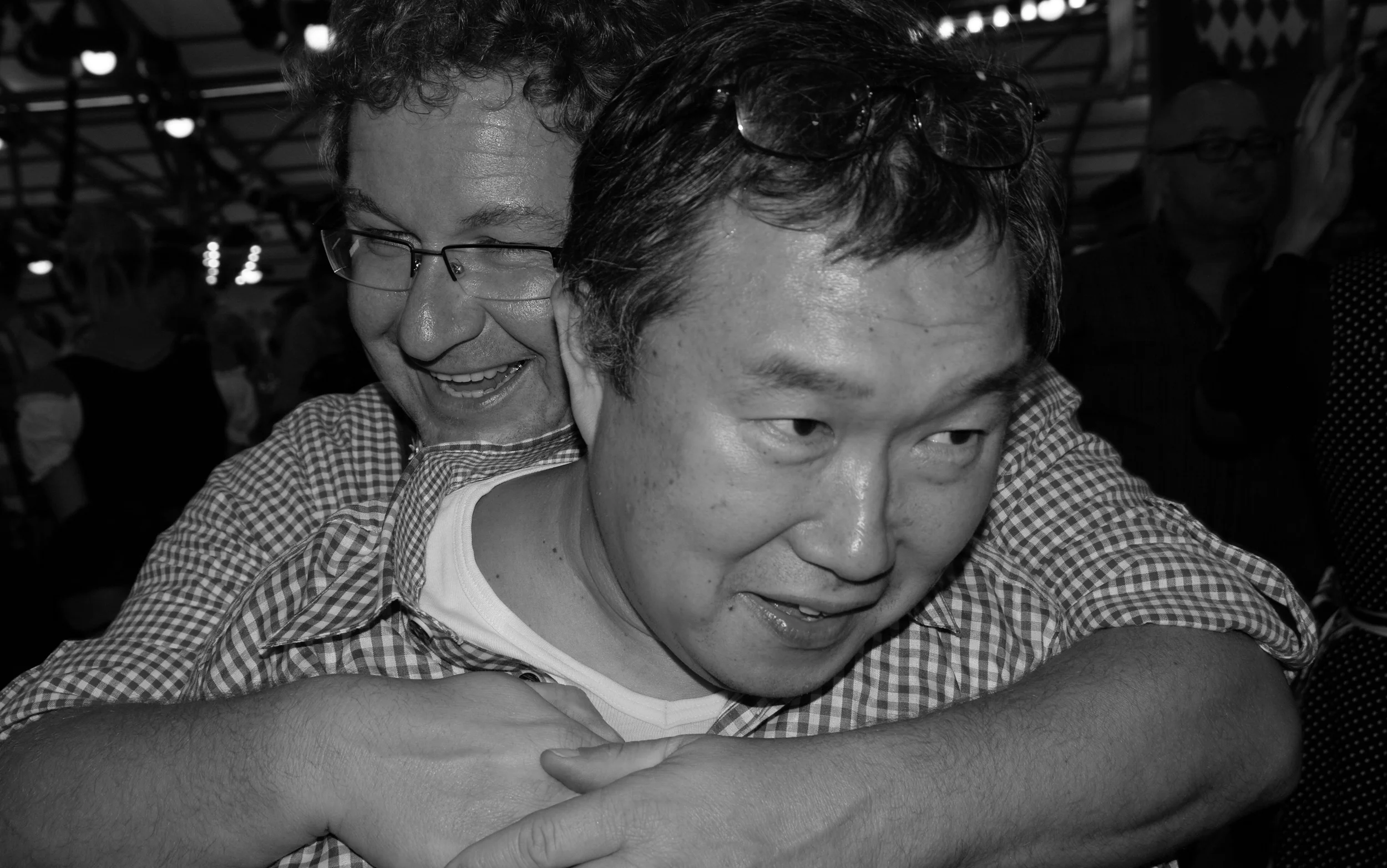 SG201034BW.JPG