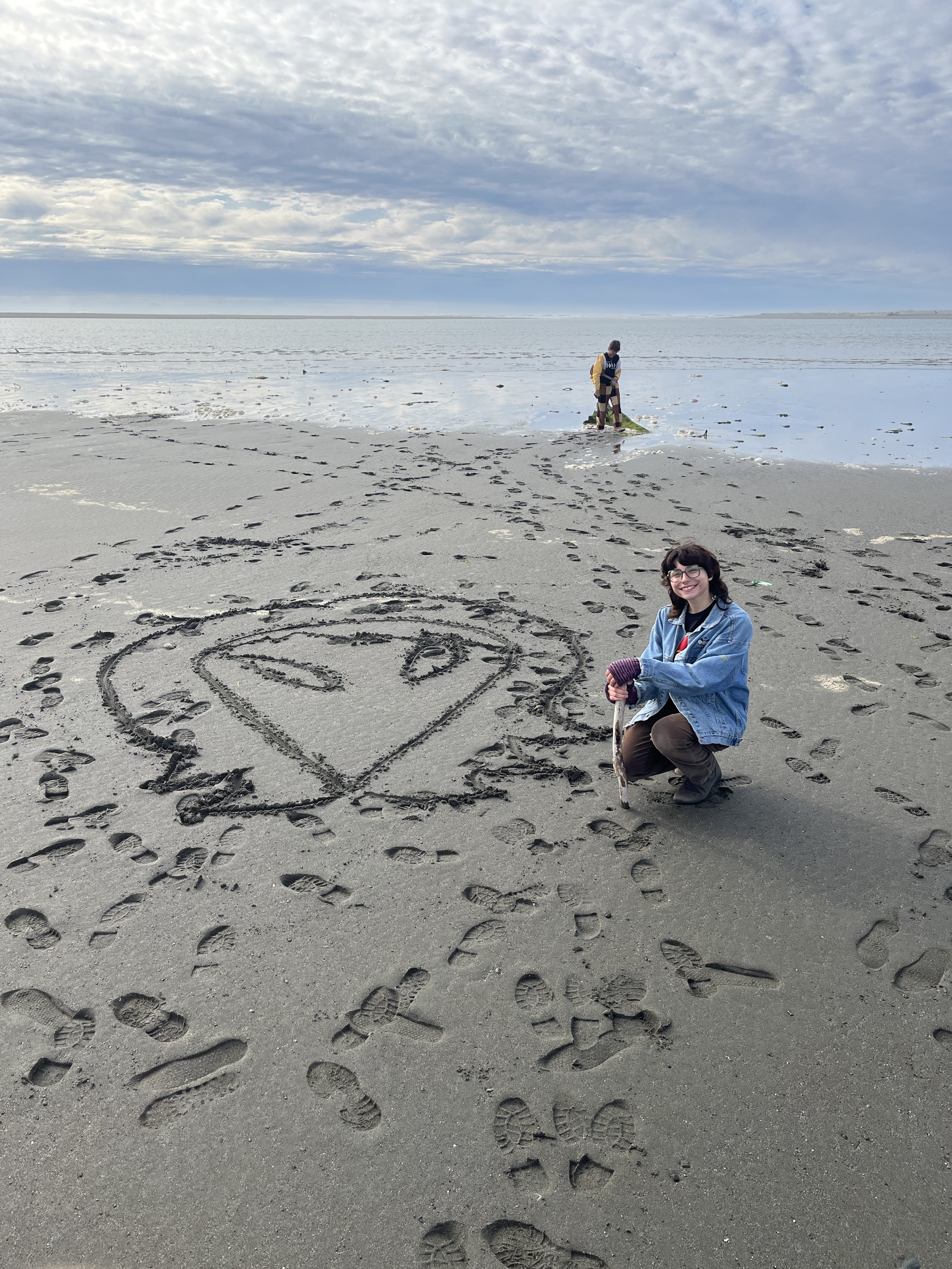 DJ lizzerdkween leaves their mark in the sand at Crab Park (Kyra Kranyak-Schwartz)