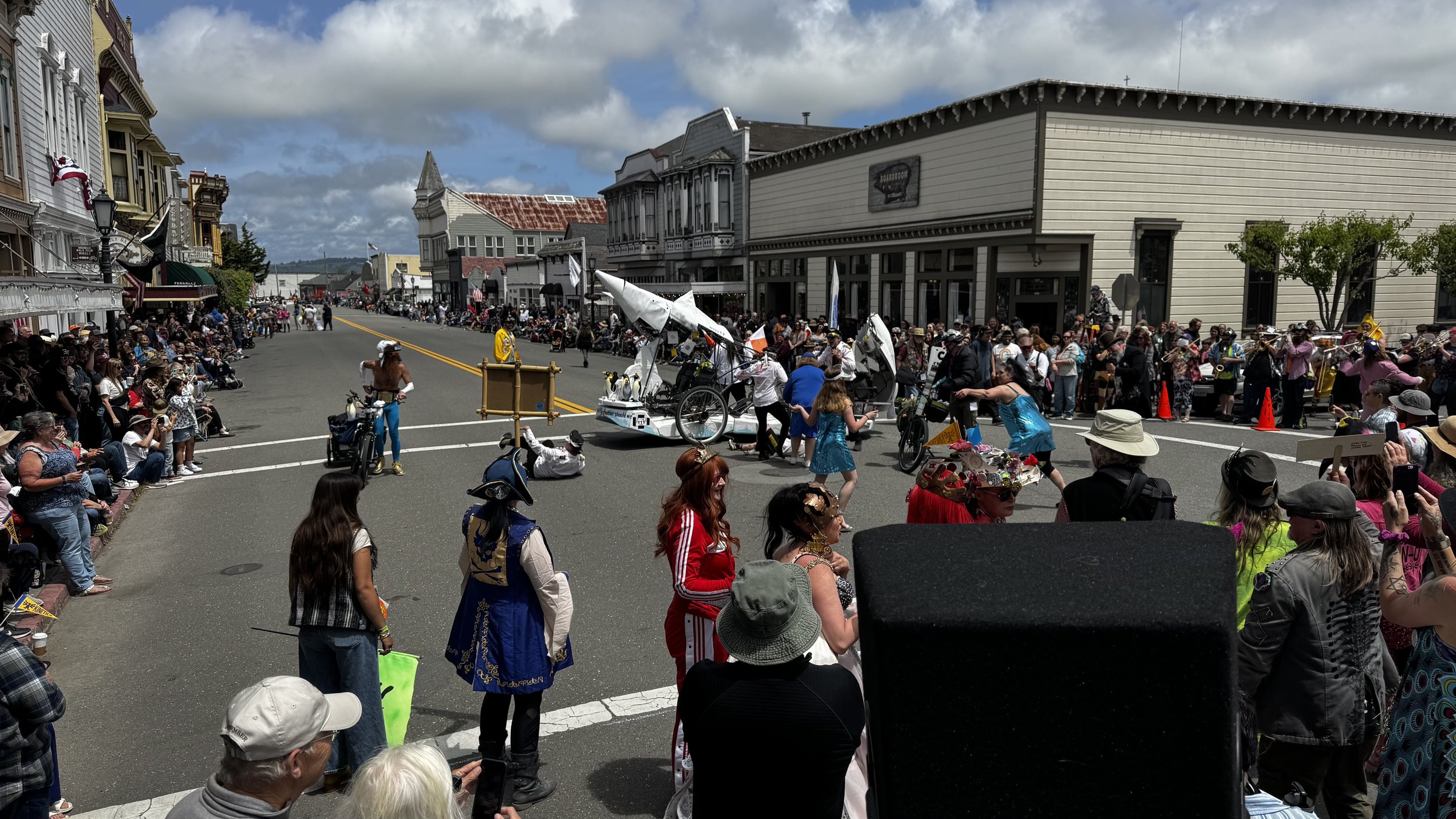 "FLY t LESS" #111 crosses the finish line in Ferndale! (Amy Berkowtiz)