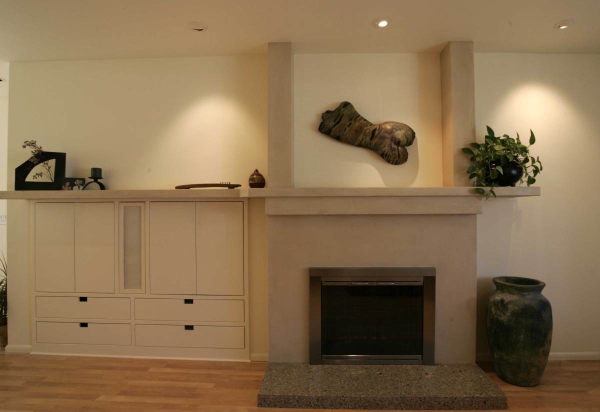 Fire place and audio built-in.jpg