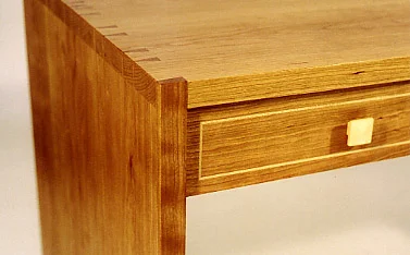 desk21_b.jpg