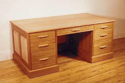 desk25.jpg