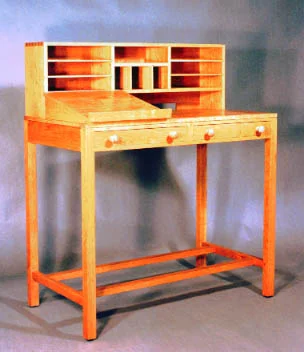 desk2.jpg