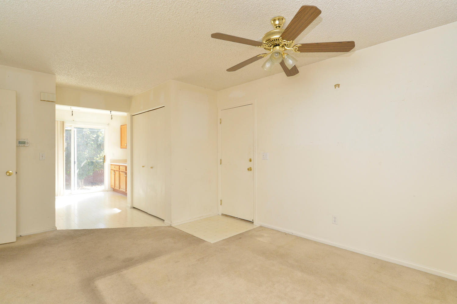 4974 Jasper Ct Denver CO 80239-large-008-12-Dining Room-1500x1000-72dpi.jpg