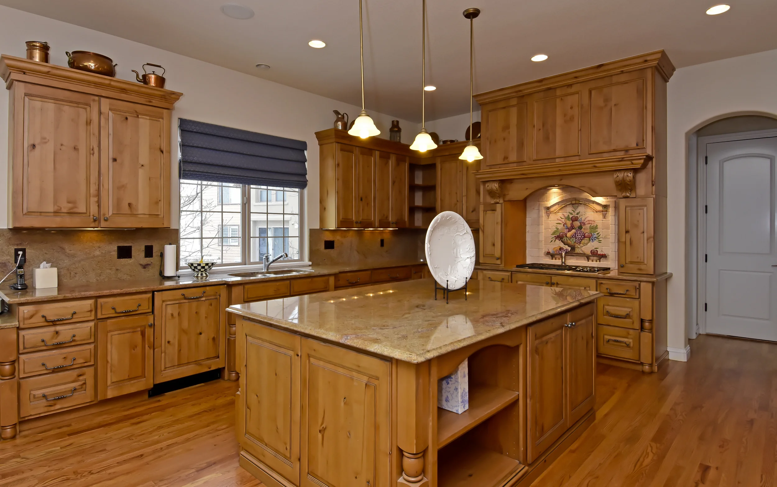 5769 Daniel039s Gate Pl Castle-print-013-31-Kitchen-4200x2635-300dpi.jpg