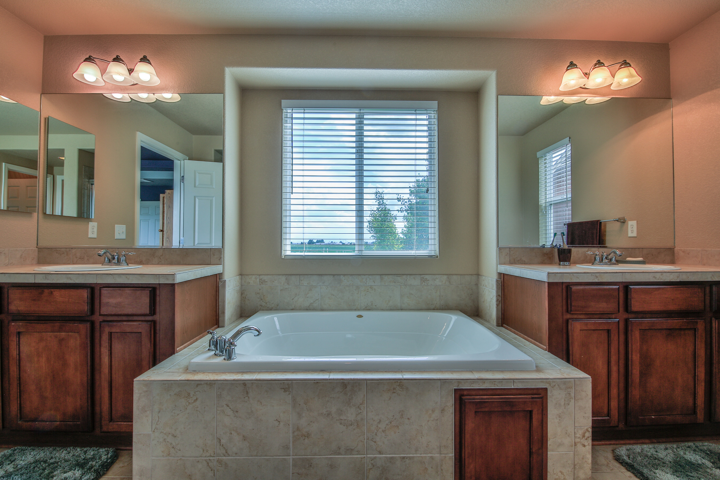 11015 Lima st - MasterBathroom-2.jpg