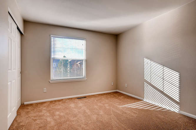 10094 Astorbrook Lane-small-017-7-2nd Floor Bedroom-666x445-72dpi.jpg