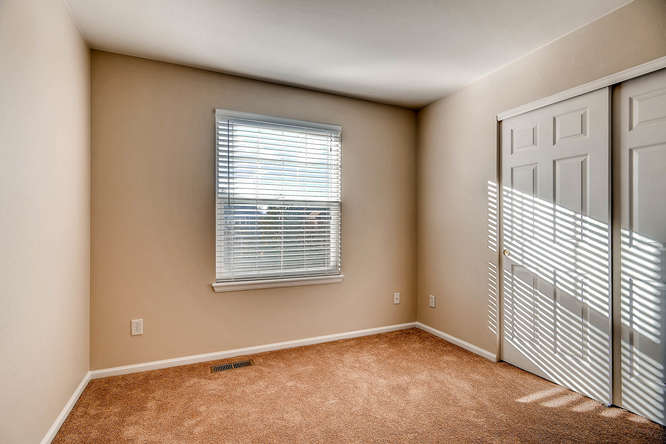 10094 Astorbrook Lane-small-019-26-2nd Floor Bedroom-666x445-72dpi.jpg