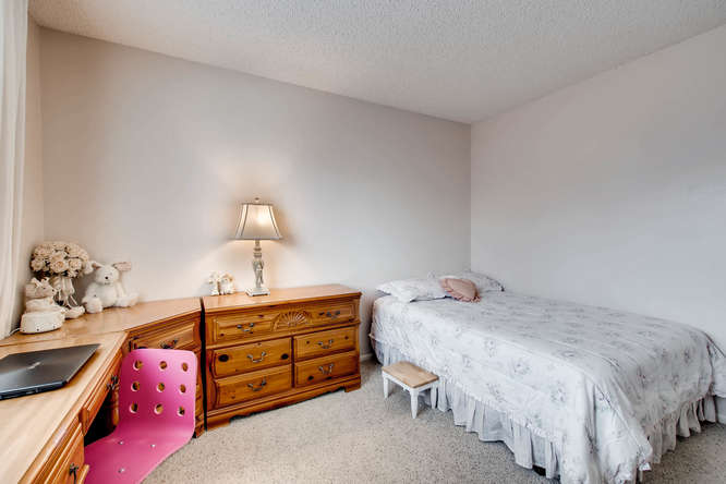 4201 Cottonwood Lakes Blvd-small-026-15-2nd Floor Bedroom-666x444-72dpi.jpg