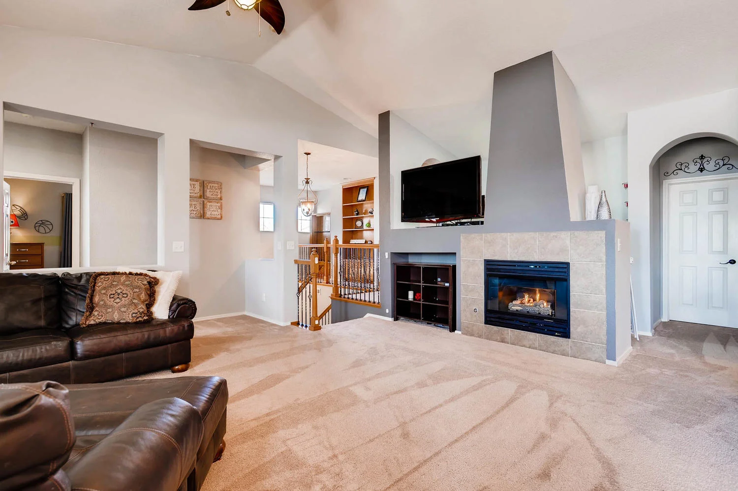 6723 S Winnipeg Cir Unit 102-large-007-22-Living Room-1500x998-72dpi.jpg