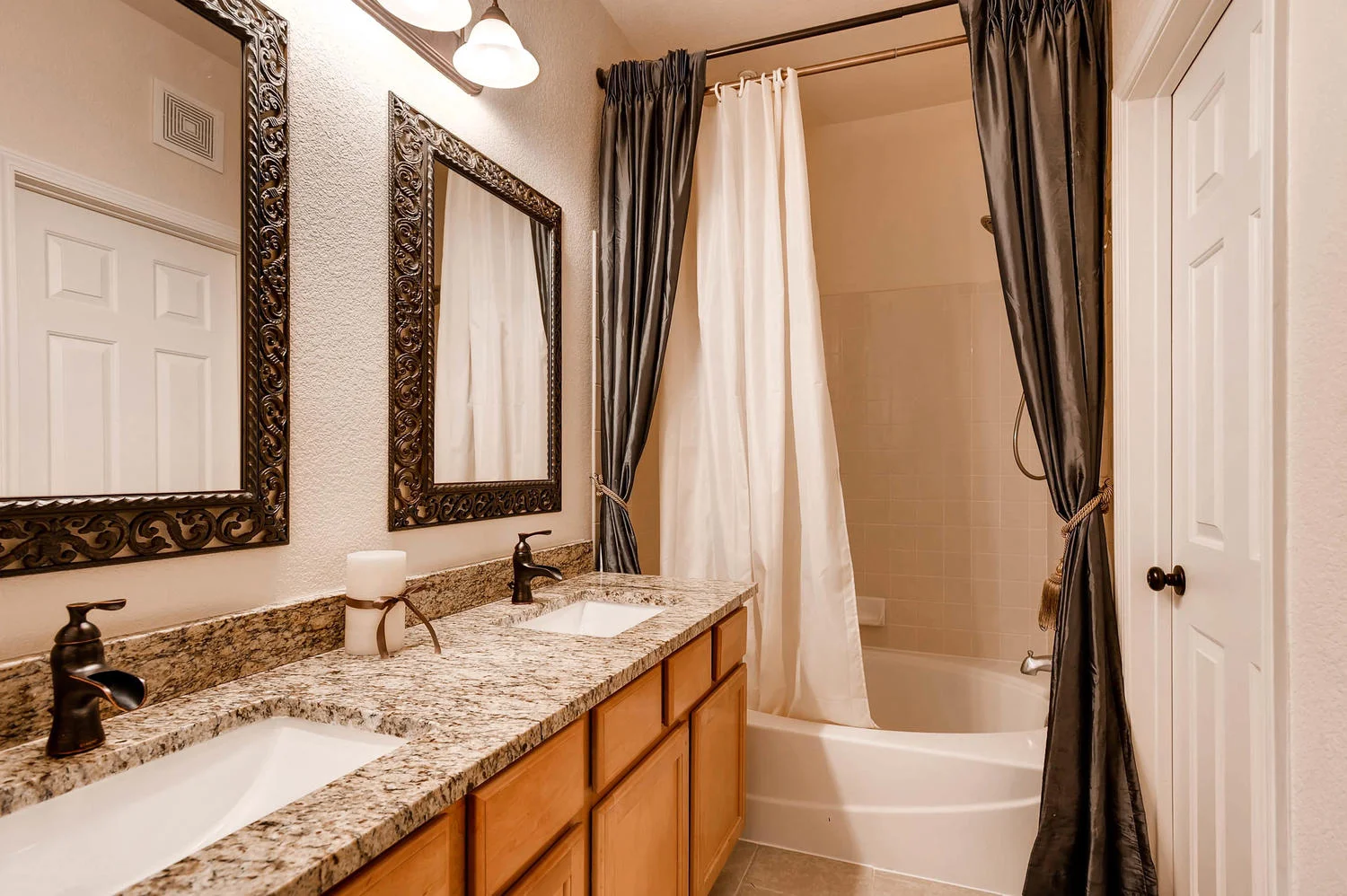 6723 S Winnipeg Cir Unit 102-large-018-21-Master Bathroom-1500x998-72dpi.jpg
