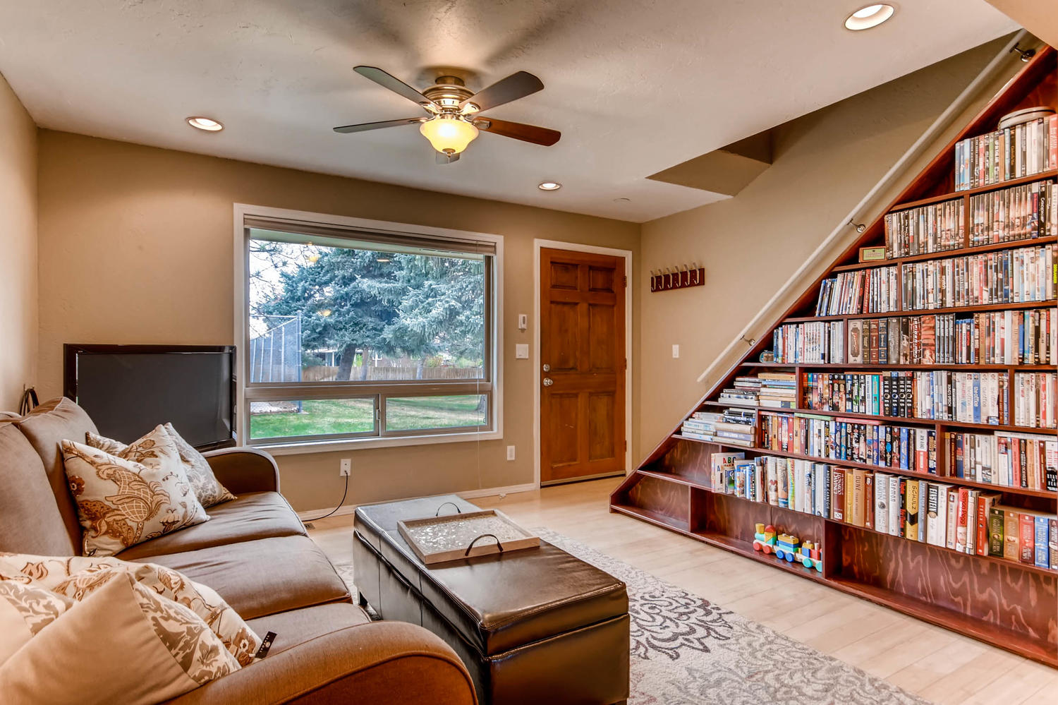 12979 W 20th Ave Golden CO-large-005-22-Living Room-1500x1000-72dpi.jpg